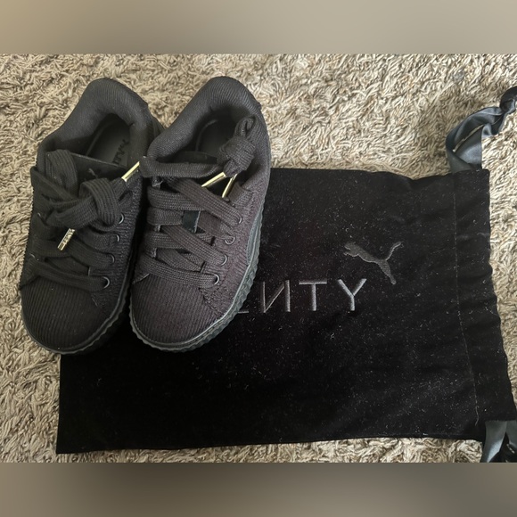 Kids Fenty Puma - Picture 1 of 4